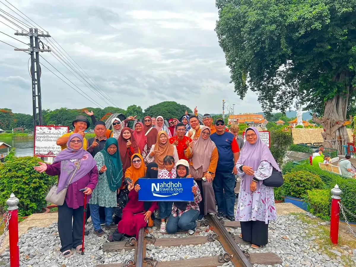 Kumpulan pelanggan sebenar dalam perjalanan bersama Nahdhoh Travel